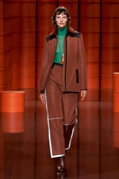 Look 23